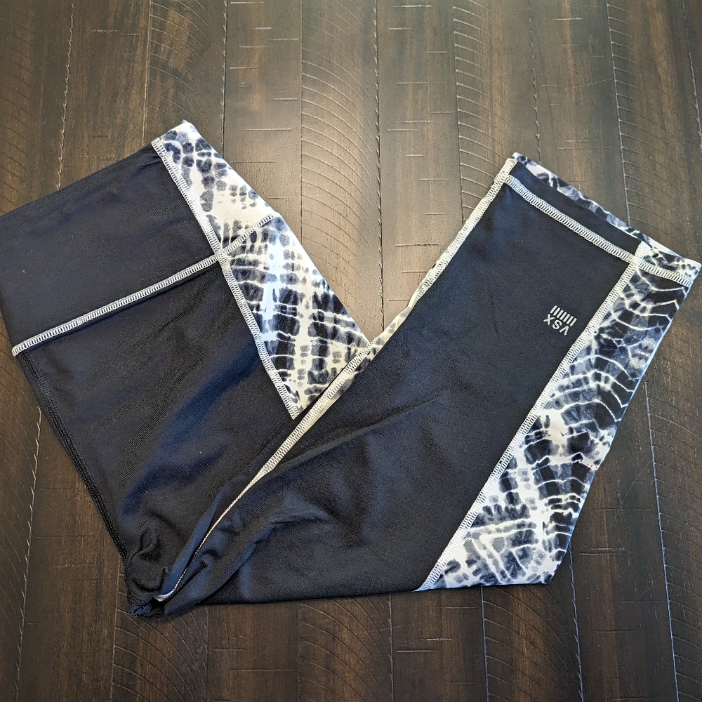Victoria Secret Sport cropped leggings size medium